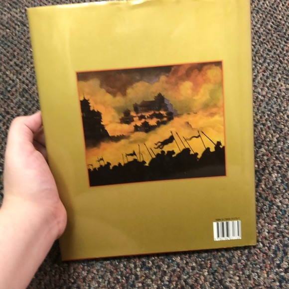 Mulan special collector’s edition book - Picture 2 of 4